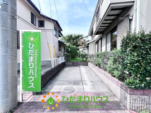 白岡市新白岡2丁目　中古一戸建ての駐車場|2025/9/22　撮影