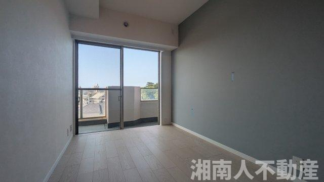 湘南タワーズの洋室|明るい洋室です