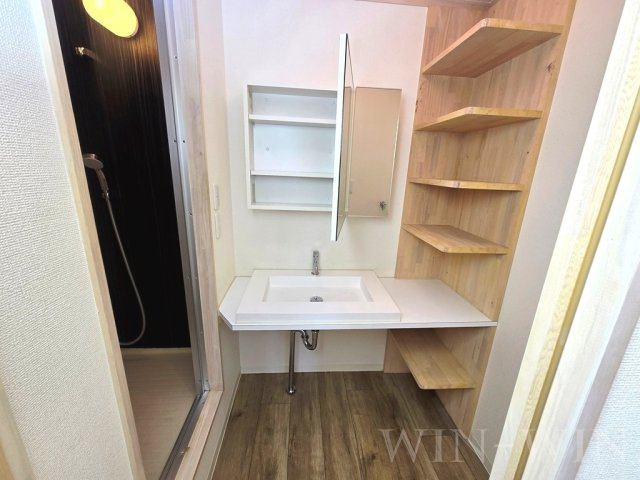 ニューバリア忠興の独立洗面台|イメージ（同建物内別部屋の写真です）