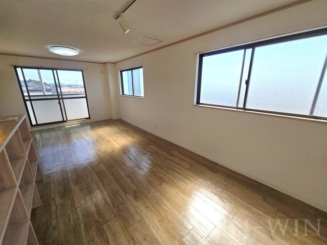 ニューバリア忠興の居間・リビング|イメージ（同建物内別部屋の写真です）