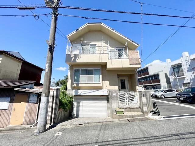 中野区江原町２丁目の中古一戸建の前面道路含む現地写真| 