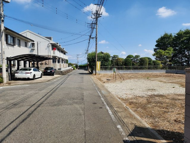 高崎市石原町売土地の前面道路含む現地写真