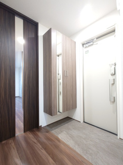 【玄関】 | D-residence東川口　N | 落ち着いた玄関です
