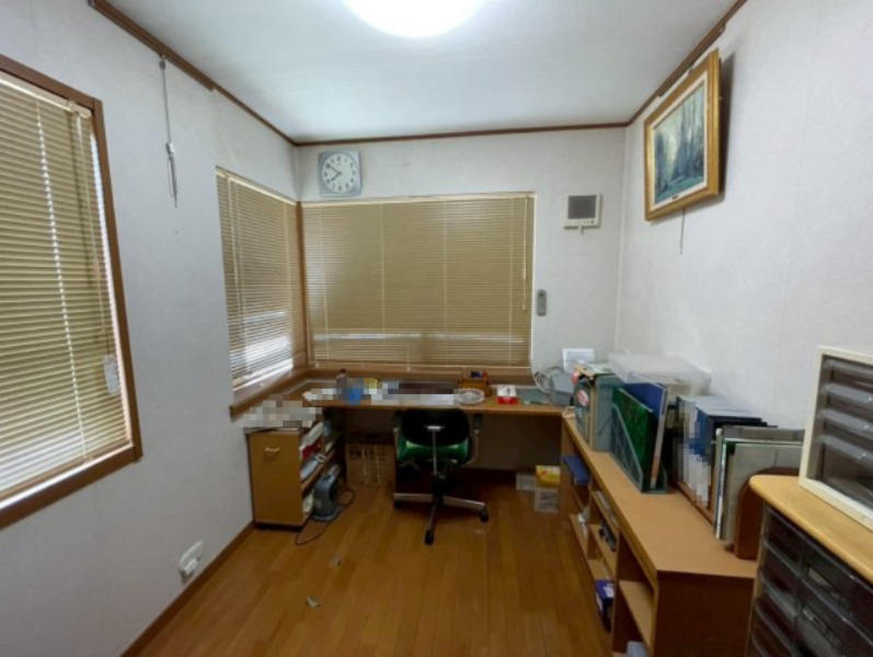 四条畷市田原台9丁目の洋室