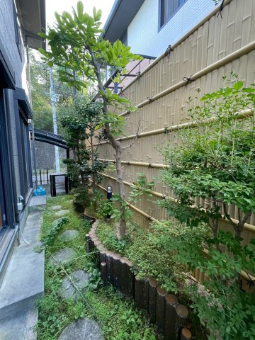 四条畷市田原台9丁目の庭