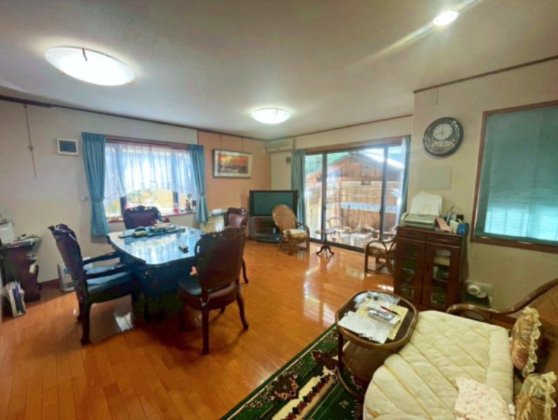 四条畷市田原台9丁目の居間・リビング