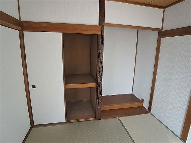 神戸市北区山田町下谷上字猪ころびの一戸建てのその他|収納スペース、板間も有ります