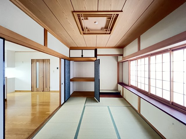 橿原市石原田町の和室|リビングに続く和室6帖