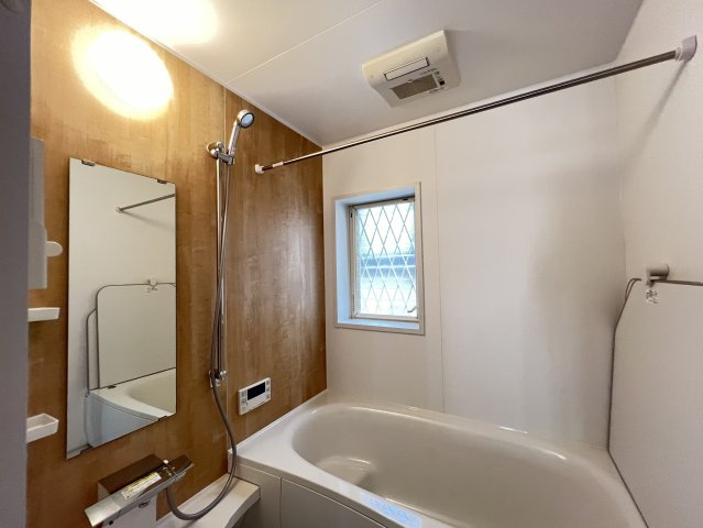 橿原市石原田町の浴室