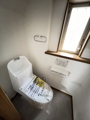 橿原市石原田町のトイレ|温水洗浄便座付きトイレ