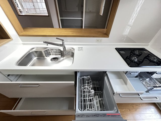 橿原市石原田町のキッチン|引き出し収納で使いやすいシステムキッチン