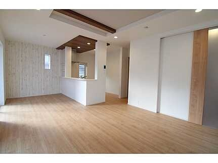 安芸郡熊野町東山　新築一戸建ての居間・リビング