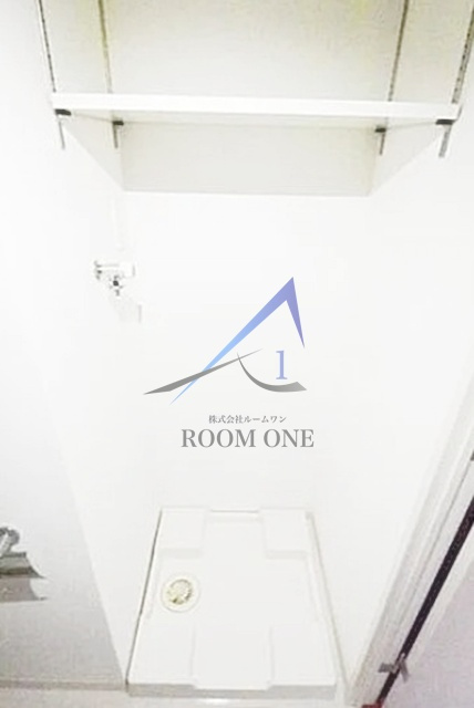 エステムプラザ日本橋の設備|洗濯機置き場です。