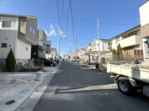 【前面道路含む現地写真】 | 【仲介手数料０円】藤沢市石川　新築一戸建て　全2棟 | 【仲介手数料０円】藤沢市石川　新築一戸建て　全2棟