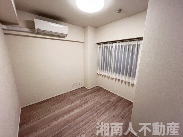 ライオンズマンション片瀬江ノ島第2の洋室|広々とした洋室です