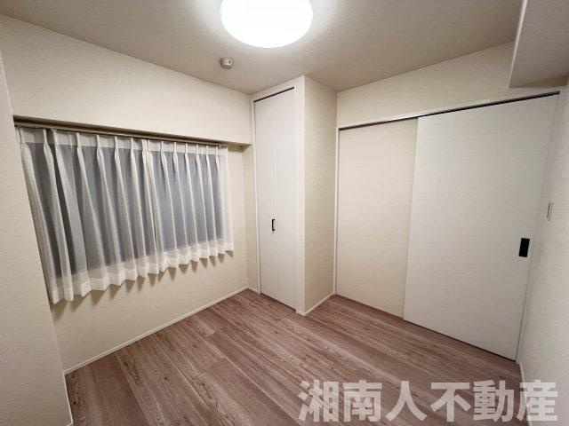 ライオンズマンション片瀬江ノ島第2の洋室|明るい洋室です
