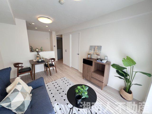 ライオンズマンション片瀬江ノ島第2の居間・リビング|リビングです