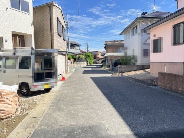 高浜市稗田町第6　新築一戸建の前面道路含む現地写真