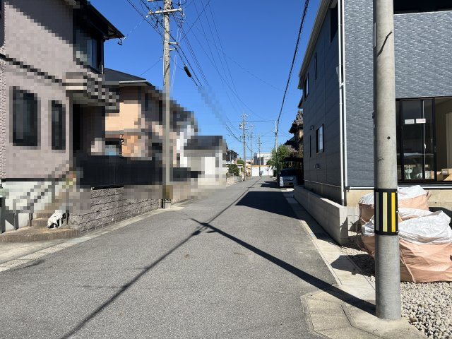高浜市稗田町第6　新築一戸建の前面道路含む現地写真