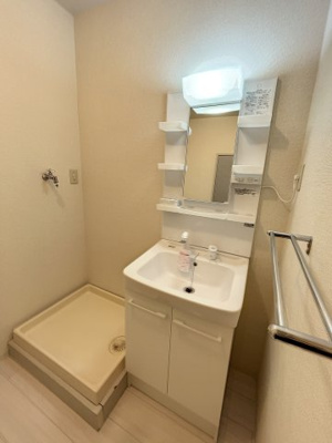 【独立洗面台】 | ソレムⅠ新城 | ※同建物ほかのお部屋の写真です。