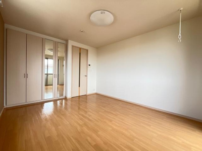 【内装】 | シルバーアース | 洋室