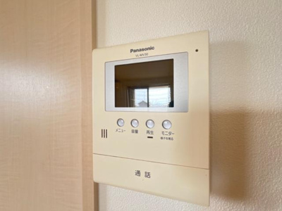 【内装】 | シルバーアース | カメラ付インターホン