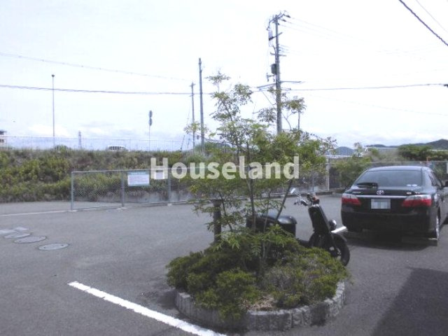 ヴィラ・シャロム Ｂ棟の駐車場|駐車場