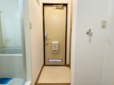 【玄関】 | メゾンクアトロ