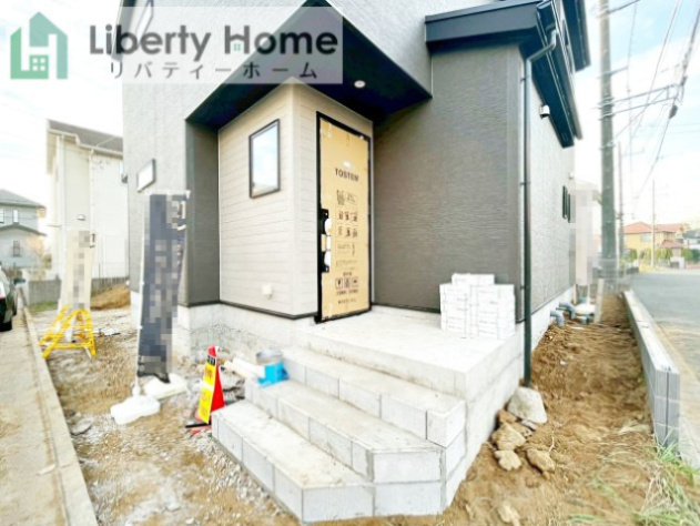 守谷市美園2丁目第1期　新築戸建の前面道路含む現地写真