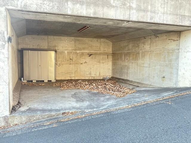 町田市相原町の中古一戸建の駐車場| 