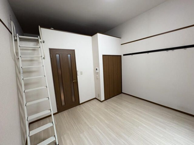 【寝室】 | スタジオーネ参番館