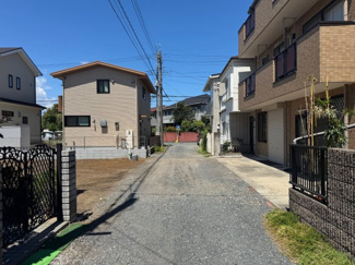 【前面道路含む現地写真】