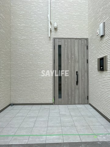 クレアール八戸ノ里のエントランス