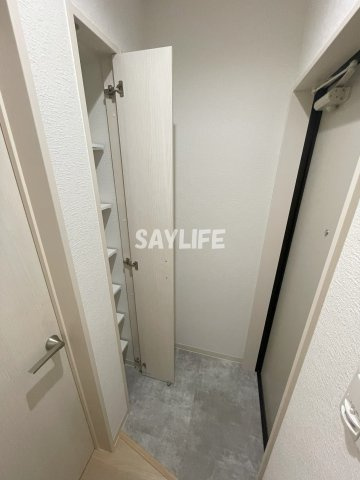 クレアール八戸ノ里の玄関