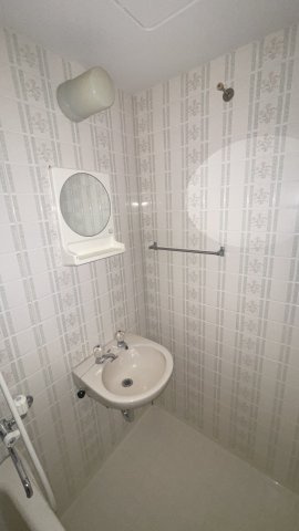 ベルハイム諏訪木の洗面所|スペースが確保できる洗面所です