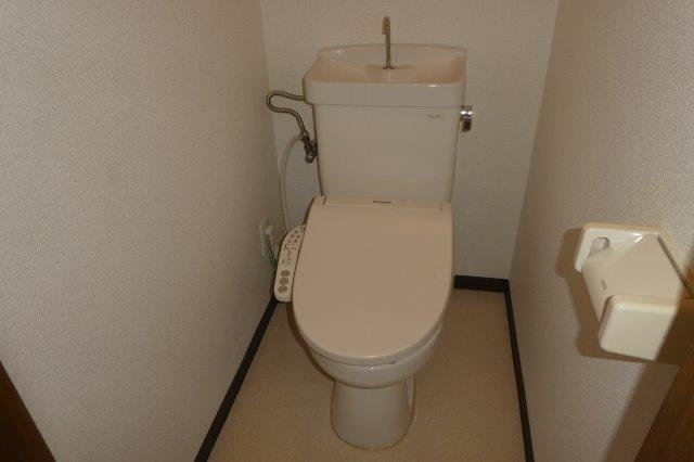 シェ・モアのトイレ|ウォシュレット