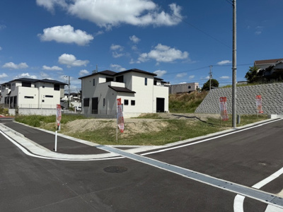  | 富田林市廿山2丁目B号地（小金台小学校）