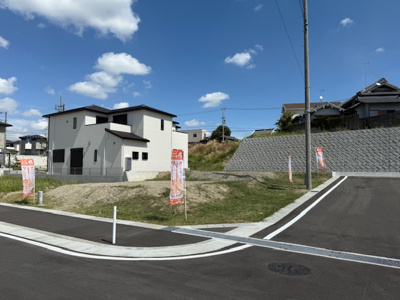  | 富田林市廿山2丁目B号地（小金台小学校）