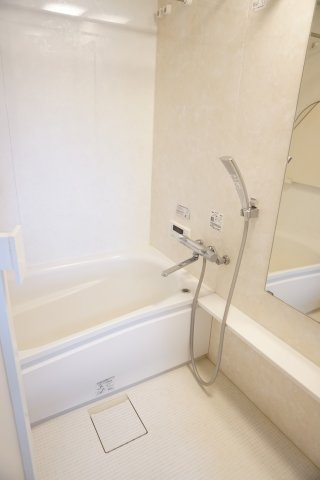 ディオ・フェルティ大東緑ヶ丘の浴室