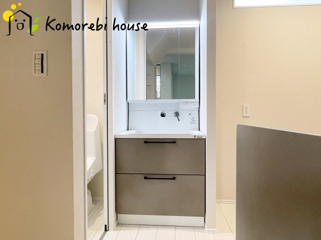 さいたま市大宮区大成町　第1　新築一戸建て　Bの独立洗面台|使いやすい独立洗面台です