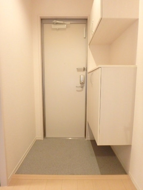 ハイツ幸の玄関