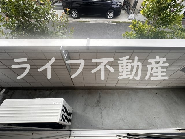 PRESENT WELL D-ROOMのバルコニー|外からの目が気にならないバルコニーで洗濯物が干せます