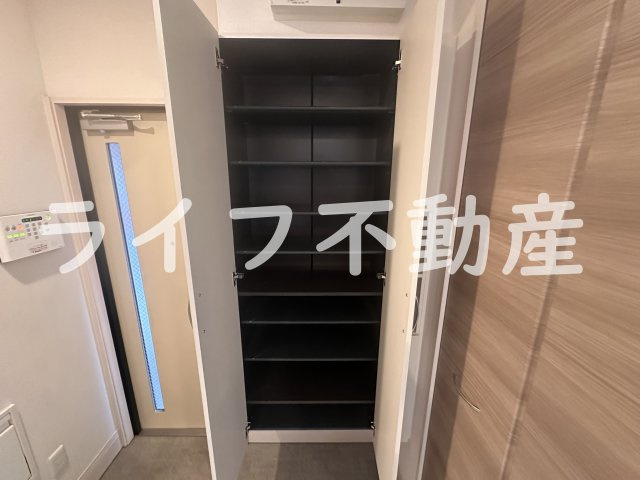 PRESENT WELL D-ROOMの収納|大きなスペースがあり、収納には困りません