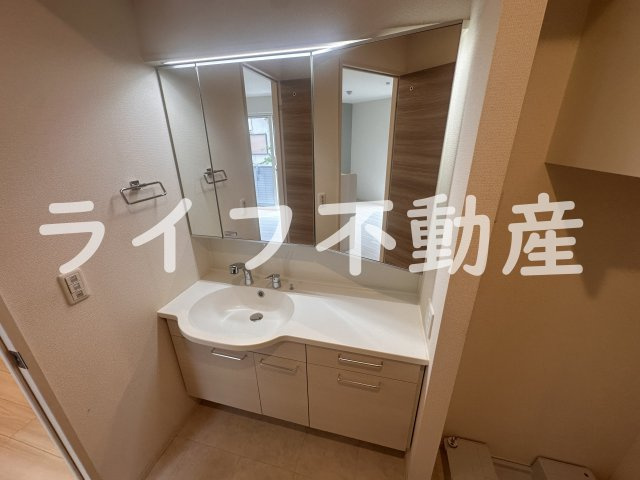 PRESENT WELL D-ROOMの独立洗面台|使いやすい独立洗面台です