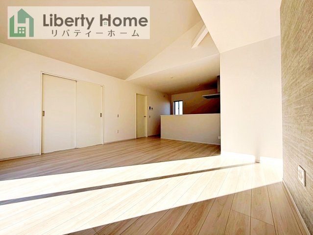 つくば市今鹿島9期　新築戸建　3号棟の前面道路含む現地写真