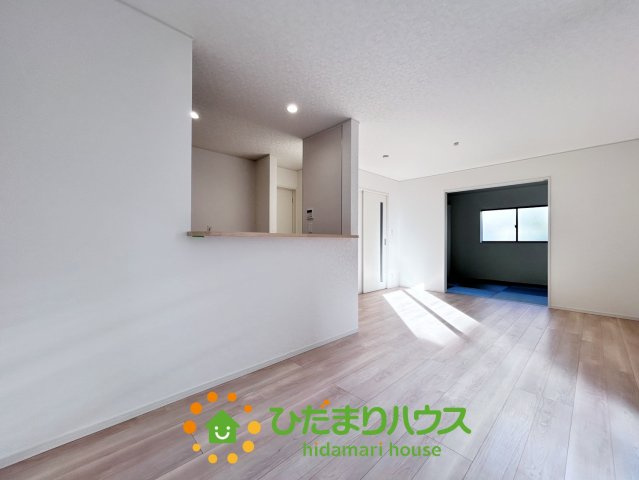 宮代町西原第２　新築一戸建て　01　クレイドルガーデンの居間・リビング|2025/11/5　撮影