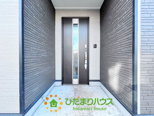 宮代町西原第２　新築一戸建て　02　クレイドルガーデンの玄関