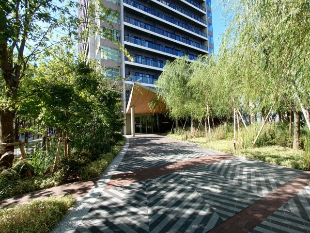 ミッドタワーグランドのエントランス