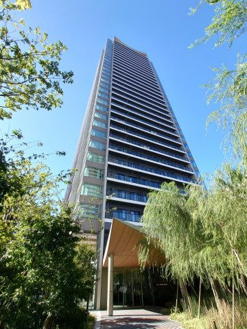 ミッドタワーグランドの外観