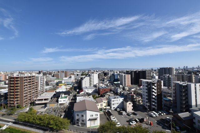 デュアル江坂広芝町の展望|物件からの眺望です。13階部分なので眺望・日当たり・通風いずれも良好です。